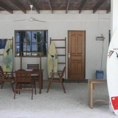 Gasthaus Thulusdhoo Surf Camp Exterior foto